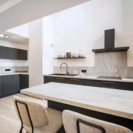 Moderne Aux Pieds Des Pistes Avec Wifi, 4 Chambres, 10 Personnes - Fr-1-570-65 *